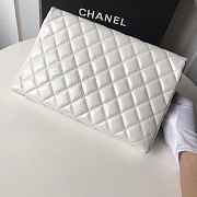 Chanel Palm Print Calfskin Clutch White - 4