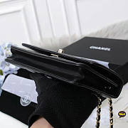 CHANEL CC BLACK LAMBSKIN WOC A80982 - 3