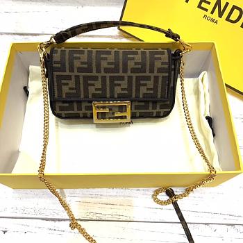 Forubags Fendi Baguette bag 19 cm