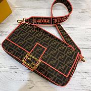 Fendi Baguette bag 32cm - 5