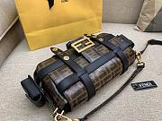 Forubags Fendi Baguette bag 27 cm - 2