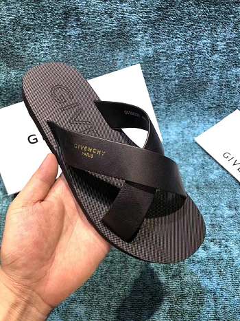 Forubags-12 Givenchy Slippers