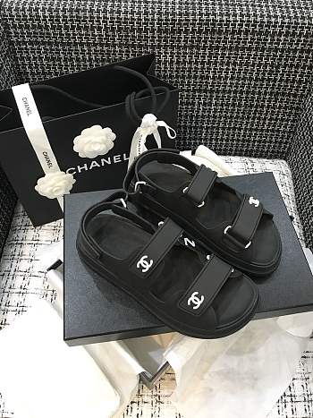 FORUBAGS6 CHANEL SANDELS