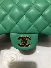 Chanel mini flap bag Lambskin & Gold-Tone Metal Green - 4