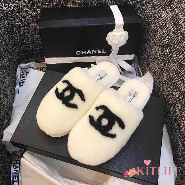 Forubags-1 Chanel fur slippers - 1