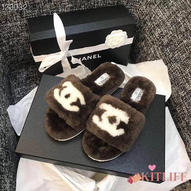 Forubags-4 Chanel fur slippers - 1