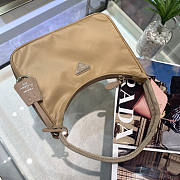 FORUBAGS PRADA RE-EDITION 2005 NYLON AND SAFFIANO LEATHER BAG - 5