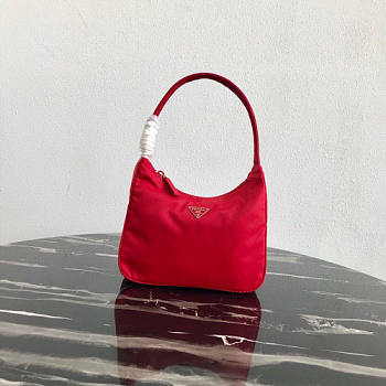 PRADA RE-EDITION 2000 NYLON RED BAG