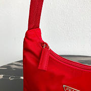 PRADA RE-EDITION 2000 NYLON RED BAG - 2