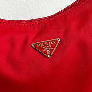 PRADA RE-EDITION 2000 NYLON RED BAG - 4