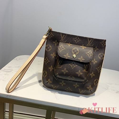 LOUIS VUITTON POUCH - 1