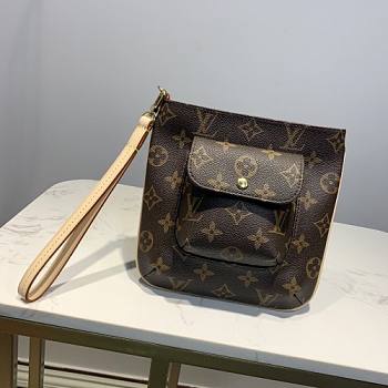 LOUIS VUITTON POUCH