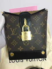 Louis Vuitton Monogram Reverse Bento Box Bag M43518 - 6