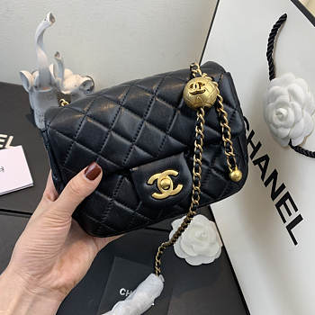 CHANEL FLAP BAG AS1786 17CM BLACK