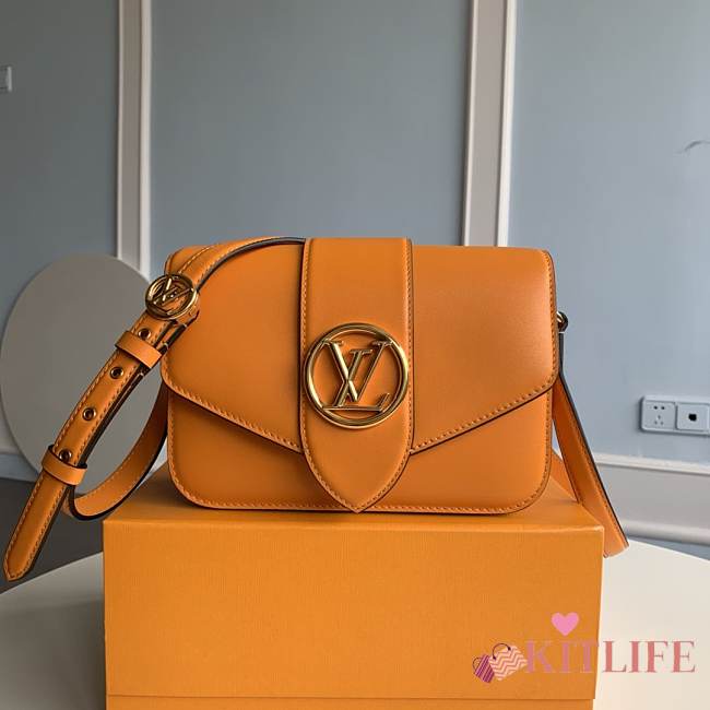 FORUBAGS LOUIS VUITTON LV PONT 9 M55946 Gold - 1