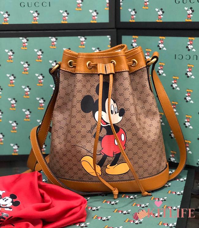 Gucci 602691 Disney x Gucci GG Supreme Bucket Bag - 1