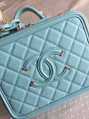 Chanel Vanity Bag In Light Blue 21cm - 6