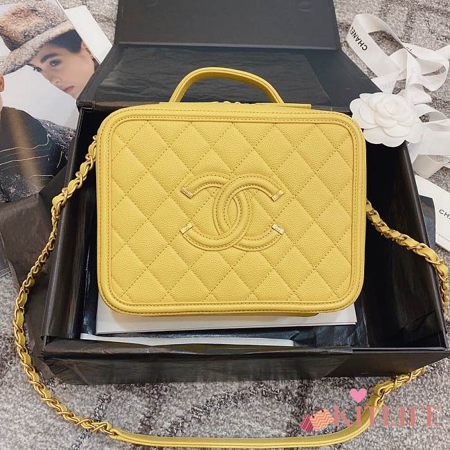 Chanel Vanity Bag In Yellow 21cm - 1
