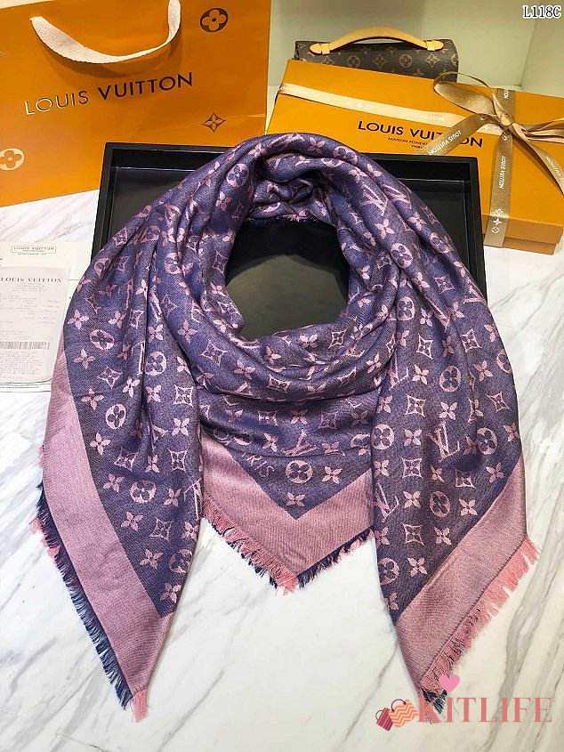 Louis Vuitton top quality silk scarf L568 blue&pink - 1