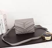 SAINT LAURENT BAG LOULOU IN GREY 20X14X7CM - 1