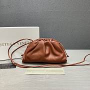  Forubags Bottega Veneta Pouch Bag - 1