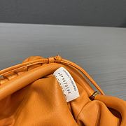 Forubags Bottega Veneta Pouch Bag In Orange - 5