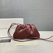 Forubags Bottega Veneta Pouch Bag In Burgundy - 1