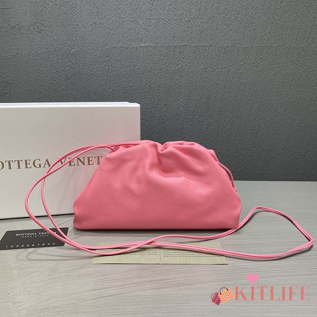 Forubags Bottega Veneta Pouch Bag In Pink - 1