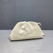 Forubags Bottega Veneta Pouch Bag In Creamy White - 4