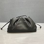 Forubags Bottega Veneta Pouch Bag In Black - 3