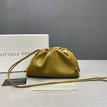 Forubags Bottega Veneta Pouch Bag In Olive Green