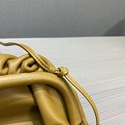 Forubags Bottega Veneta Pouch Bag In Olive Green - 6