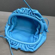Forubags Bottega Veneta Pouch Bag In Blue - 6
