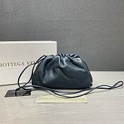 Forubags Bottega Veneta Pouch Bag In Navy blue - 1