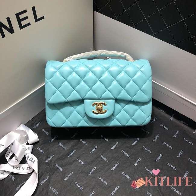 Chanel Lambskin Leather Flap With Gold Hardware 20cm - 1