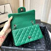 Chanel Caviar Leather 20cm Flap With Silver Hardware In Green - 2
