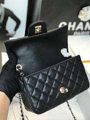 CHANEL BLACK LAMBSKIN FLAP 20×13×7CM - 2