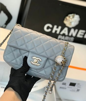 CHANEL GREY LAMBSKIN FLAP 20×13×7CM