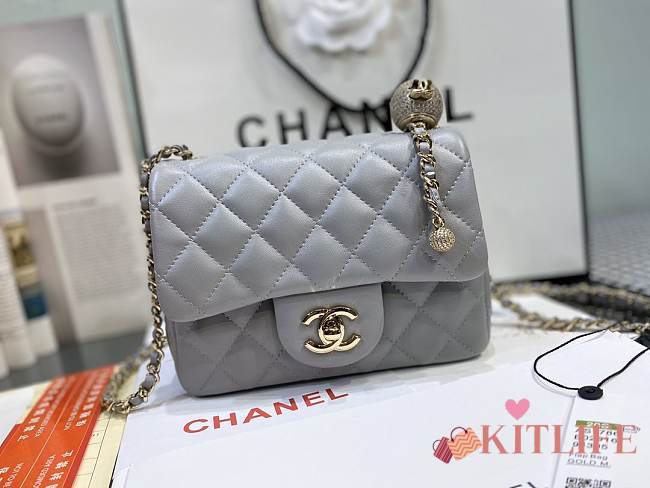 CHANEL GREY LAMBSKIN FLAP 17.5CM - 1