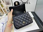 CHANEL BLACK LAMBSKIN FLAP 17.5CM - 6