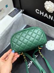 Chanel urban spirit backpack green  - 4