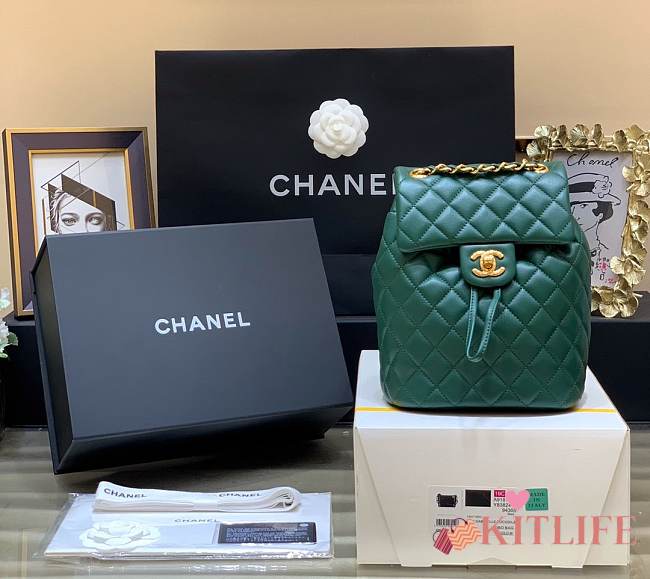 Chanel urban spirit backpack green  - 1