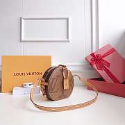 LV M44604 BOITE CHAPEAU SOUPLE - 6