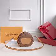 LV M44604 BOITE CHAPEAU SOUPLE - 5