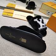 LV Black Fur Slippers - 2