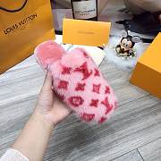 Forubags LV Pink Fur Slippers - 6