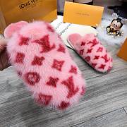 Forubags LV Pink Fur Slippers - 3