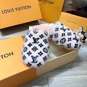 Forubags LV Light Pink Fur Slippers - 6