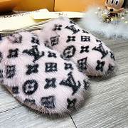 Forubags LV Light Pink Fur Slippers - 2