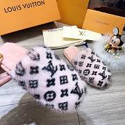 Forubags LV Light Pink Fur Slippers - 4